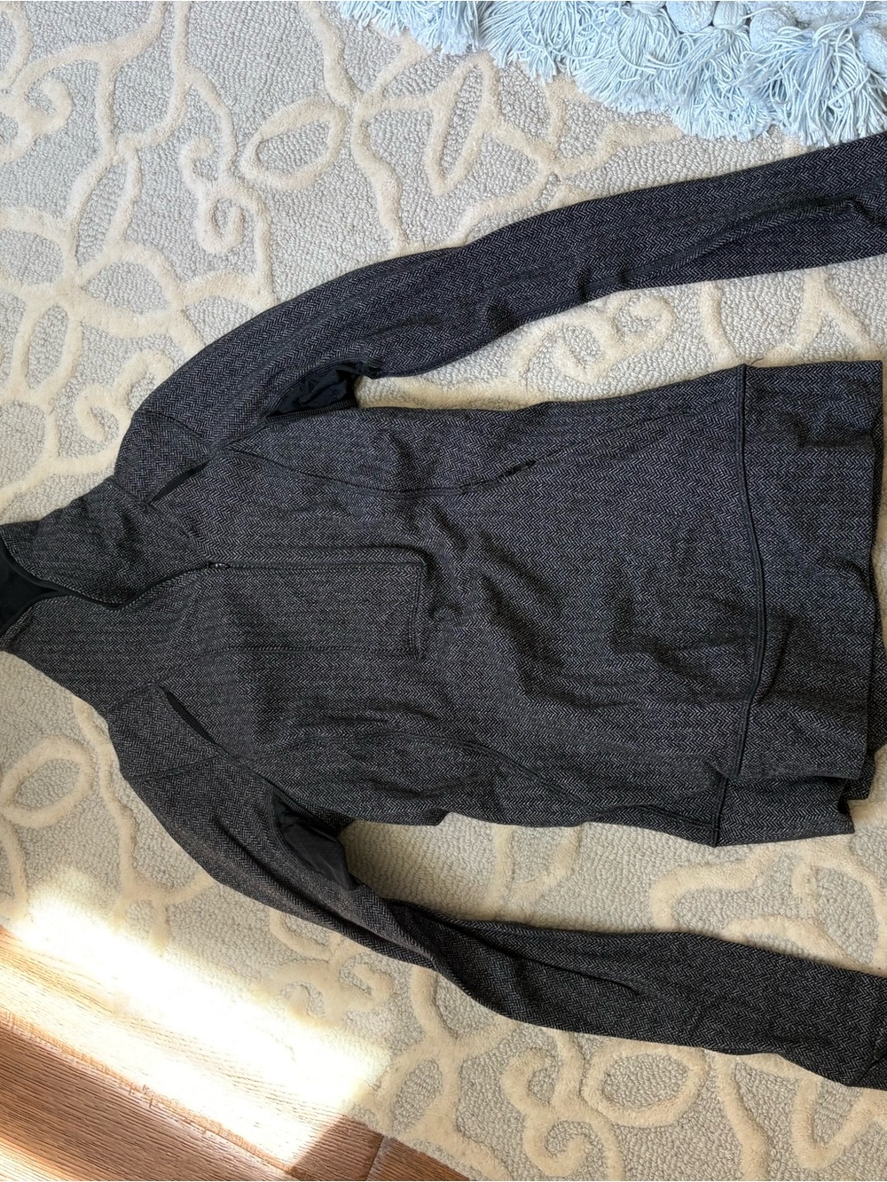 Lululemon - Heather Charcoal Quarter-Zip Pullover